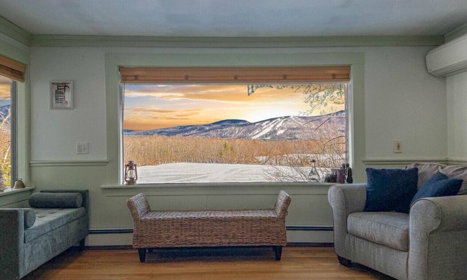 North Conway House | Ridge View Chalet | Incredible Views & Location