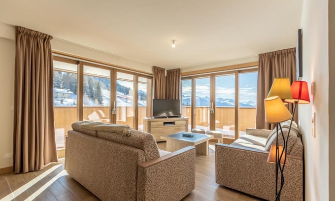 Arc-1600 Apartment | Ridge302