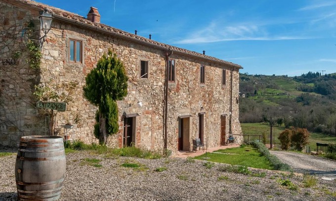 Radda in Chianti Apartment | Rifugio sulla via di Volpaia