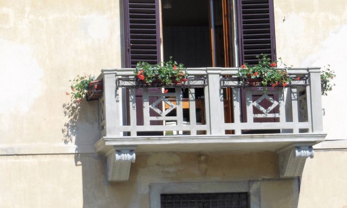San Gimignano Apartment | Rina's balcony on San Gimignano