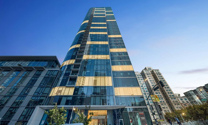 Rincon Hill Apartment | Rincon Hill 1 BR w/Office by Anyplace - 11457