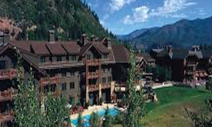 Aspen Condo | Ritz Carlton Aspen: [2bd/2.5ba]