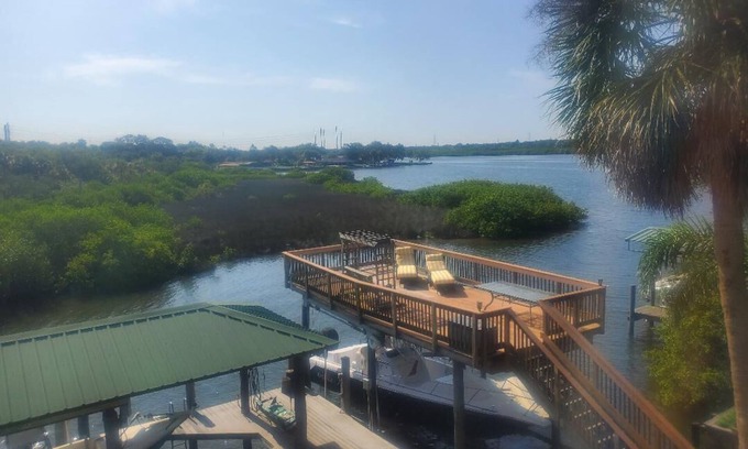 Riverview House | River Charm on the Alafia River