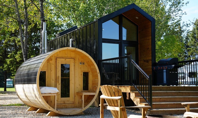 Rocky Mountain House Cabin | River North HardTop: modern, decked-out cabin w/private sauna, & river view