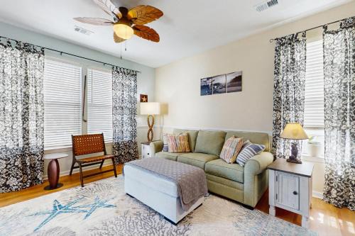 Carolina Forest Apartment | River Oaks Cottage