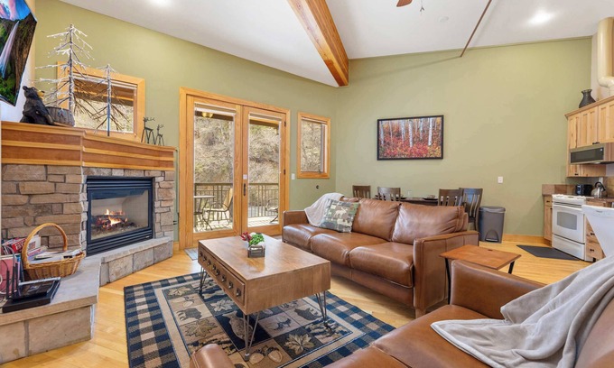 Estes Park Apartment | River Overlook Loft: Downtown Condo