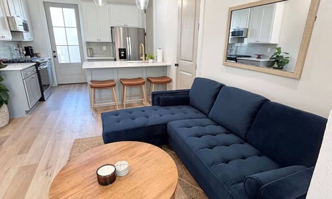 Lafayette House | River Ranch Gem+KING+85`TV+Cajun Luxury+Nespresso