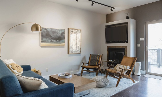 Salida House | River Retreat & Decked Out - Walk to town - 3BD