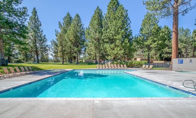 Century West Condo | River Ridge 423ab