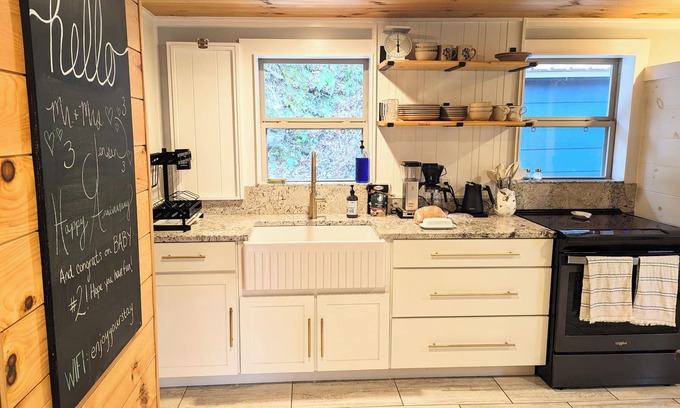 Boone Cottage | River + Rock Cottage : the Mountains Are Calling