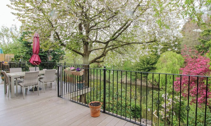 Shrewsbury Cottage | Riverdale