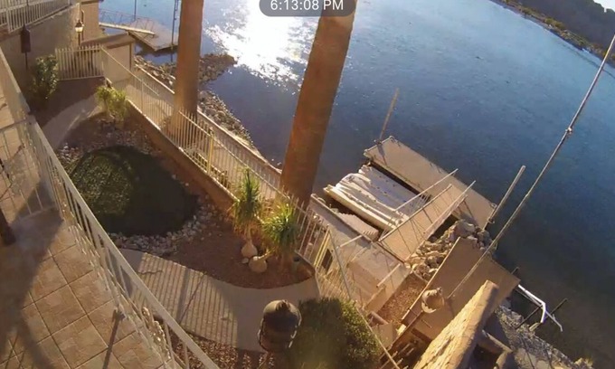 Holiday Shores House | RIVERFRONT HOME SLEEPS UP TO 14