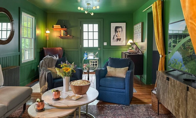 Narrowsburg Apartment | Riverfront Luxe in Narrowsburg