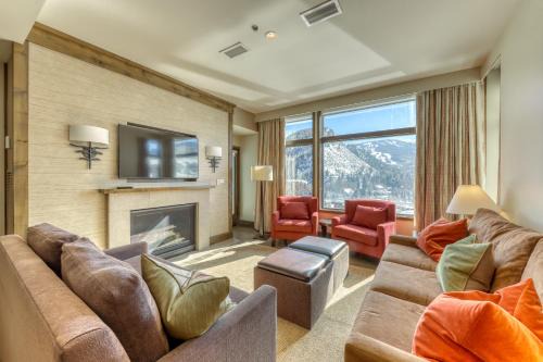 Avon Hotel | Riverfront Resort