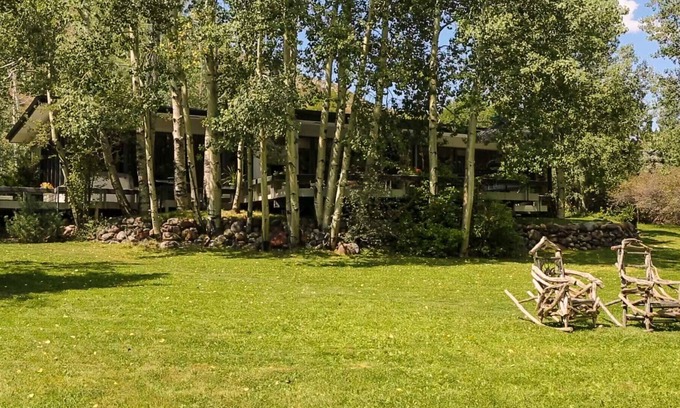 Woody Creek House | Riverfrontage 2 Acre Beautiful Home, will accept behaved pets