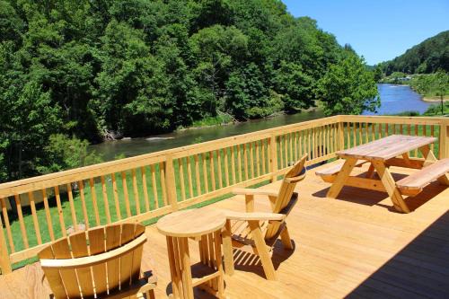 Jefferson House | Rivers Edge