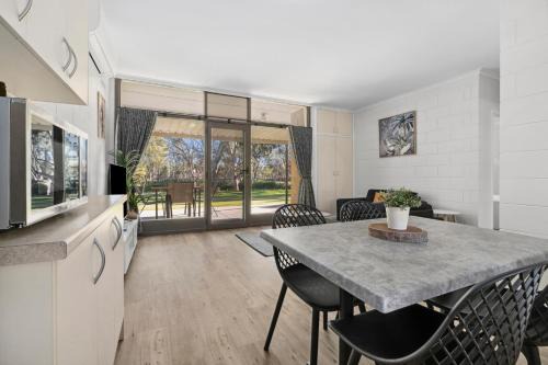 Paringa House | Riversands Rest Accommodation Paringa - Tea Tree Cottage