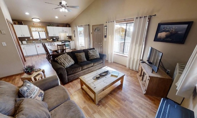 Red River Cabin | Riverside Cabin - In Town - New Property - Pet Friendly