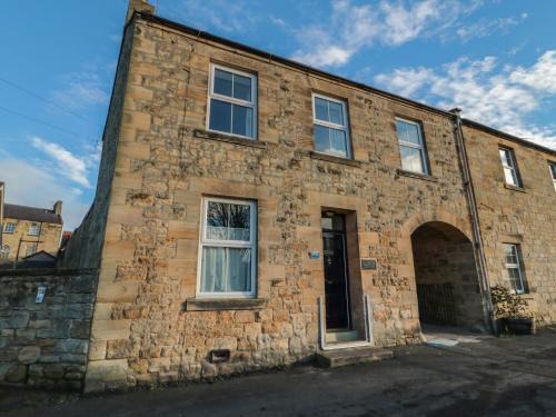 Warkworth House | Riverside Cottage