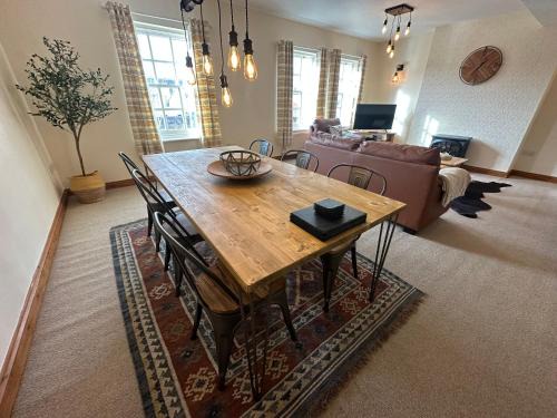 Brecon House | Riverside