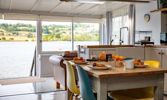 Combeinteignhead Cabin | Riverside Retreat on the Teign Estuary
