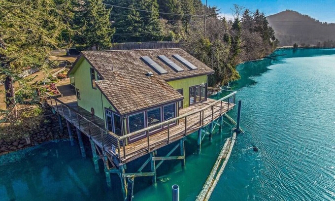 Kernville House | Riverside retreat with stunning views, historic charm - Coastal adventure awaits