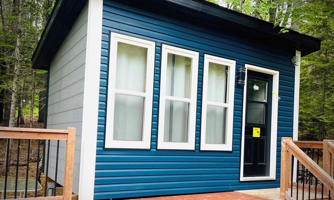 Moncton Cabin | Riverside RnR Offgrid Cabins - Blue Cabin , Shediac NB