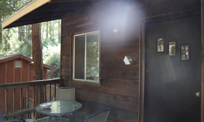 Garberville Cabin | "Riverstone" Cabin River Access In Redwoods WiFinn