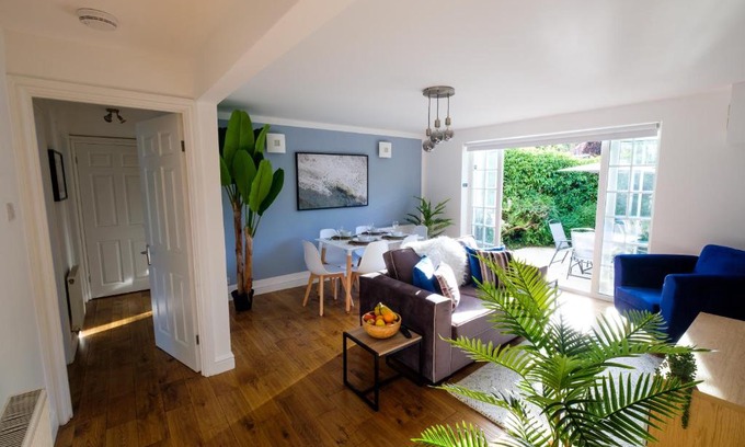 Datchet Apartment | Riverwalk Apartment One