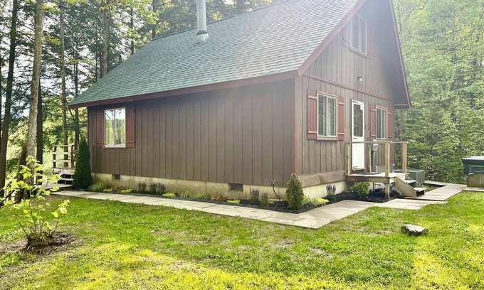 Mayfield Ski Chalet | Riverwalk Chalet: HotTub