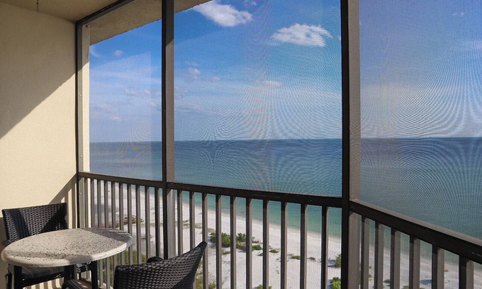 South Island Condo | Riviera Beach Club 1102 - 2B/2B Dream Vacation Condo Amazing Gulf Views!
