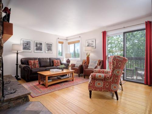 Teton Village Apartment | RMR: Sleeping Indian West 4 Condo in Teton Village