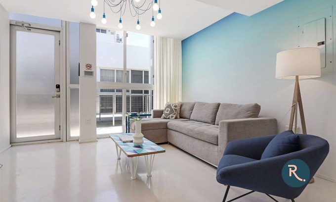 South Pointe Apartment | Roami at 250 Collins | 4 Bed Combo | Pool #32