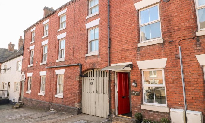 Ashbourne House | Robin's Nook