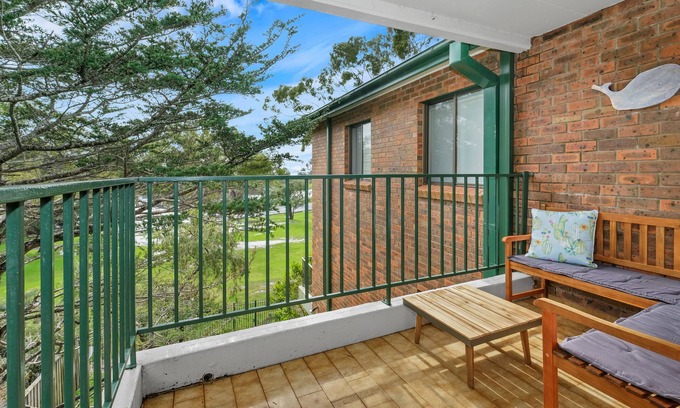 Avoca Beach Apartment | Rock Pool Retreat