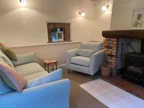 Alton House | Rock View Cottage, 2 bedrooms near Alton Towers