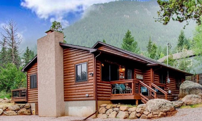Green Mountain Falls House | Rockhaven Retreat with HOT TUB & EV Charger