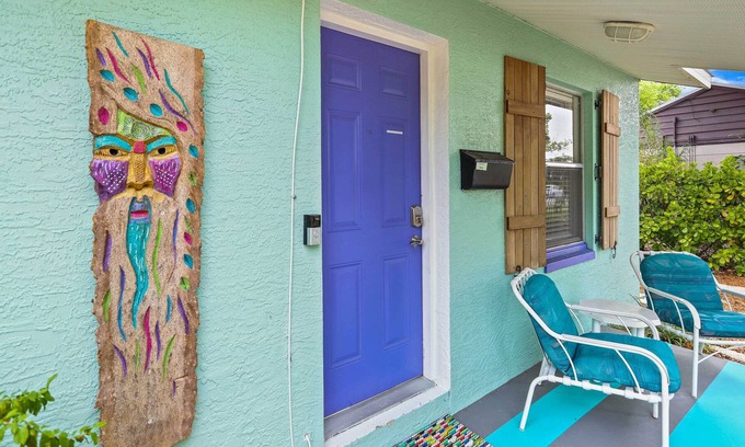 Rockledge Homes House | Rockledge Beach House w/ Screened-In Porch!