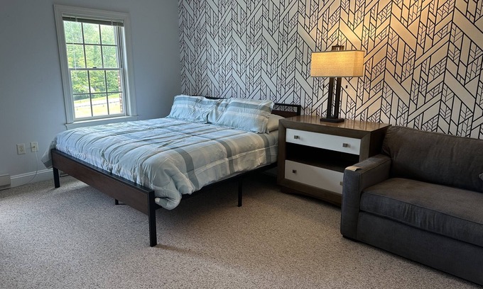 Mercersburg Apartment | Rockwell Suite #201 at the Inns of Whitetail