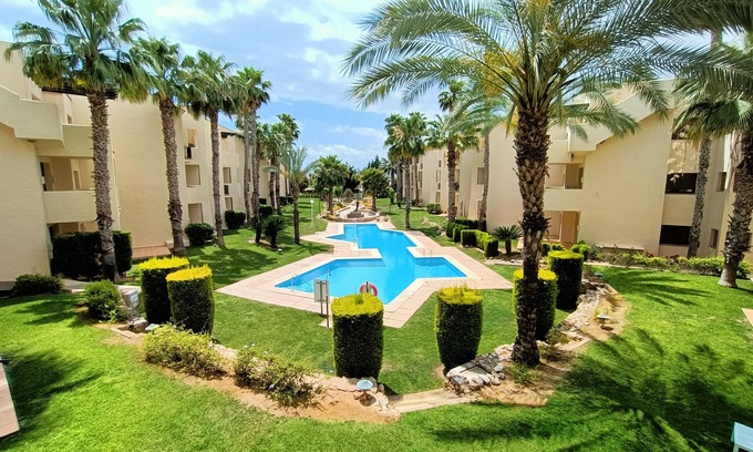 Roda Apartment | Roda Golf Apartment Dubai - 9809
