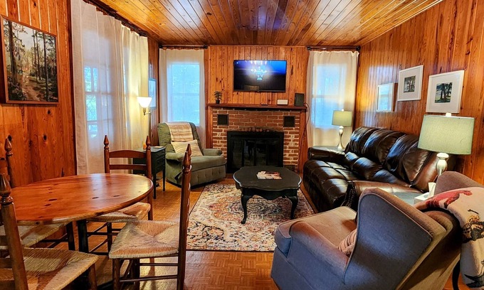 Lake Catherine Cabin | Roddy's Roost Lakefront Cabin - Hot Springs ARn