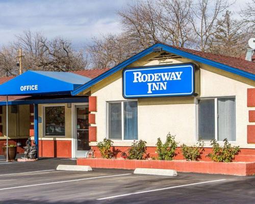 Chico Hotel | Rodeway Inn Chico University Area