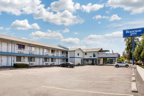 Coeur d'Alene Hotel | Rodeway Inn Coeur d'Alene