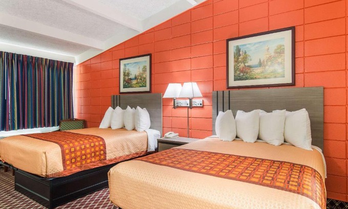 Nashville Hotel | Rodeway Inn