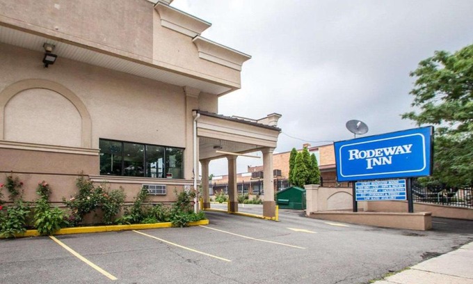 Paterson Hotel | Rodeway Inn