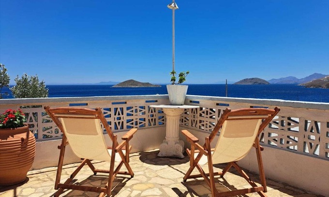 Leros Apartment | Rodon Kato Spilia Apartment Leros With Panoramic Views - 5 min From the Beach