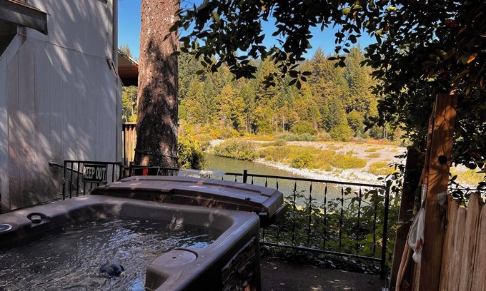 Hiouchi House | Rolling On The River