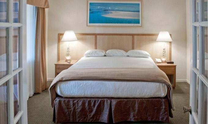 Avila Beach Hotel | Romantic Beach Getaway! Free Parking, Pool & Gym! Steps to Avila Beach Pier!