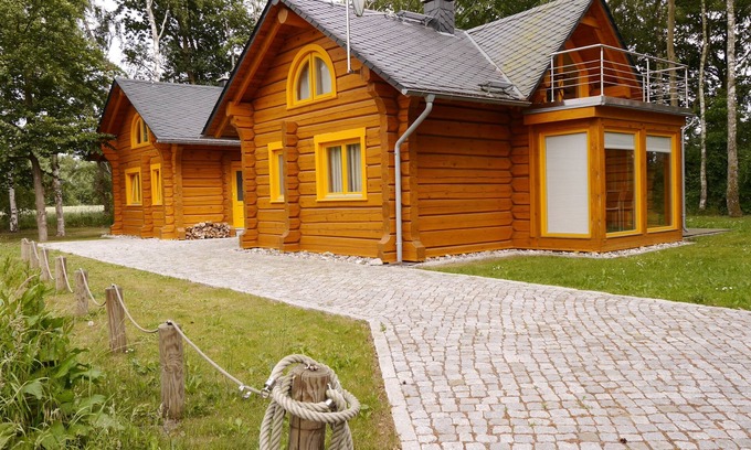 Fuhlendorf House | Romantic block with fireplace & sauna