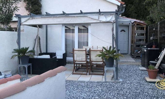 Le Revest-les-Eaux Villa | Romantic house with outdoor SPA overlooking the Toulon bay
